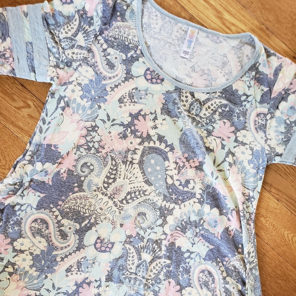 LuLaRoe Perfect Shirt Size XS